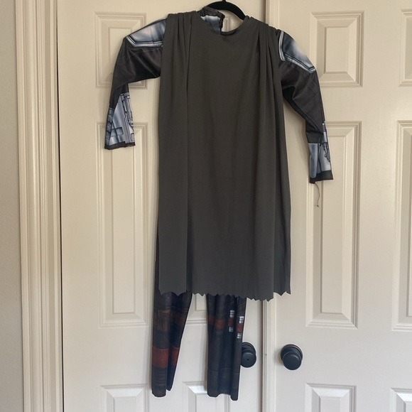 Star Wars Mandalorian size Youth Medium - Picture 4 of 9